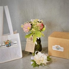 Debs Wrist Corsage Ultimate Gift Set 